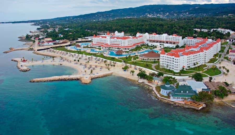 Private Sangster International Airport Montego Bay Tranfers for Bahia Principe Runaway Bay