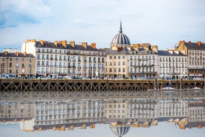 Nantes Scavenger Hunt & Highlights Self-Guided Walking Tour