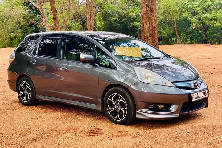 Private Car and Driver From Colombo Intl Airport to South Coast