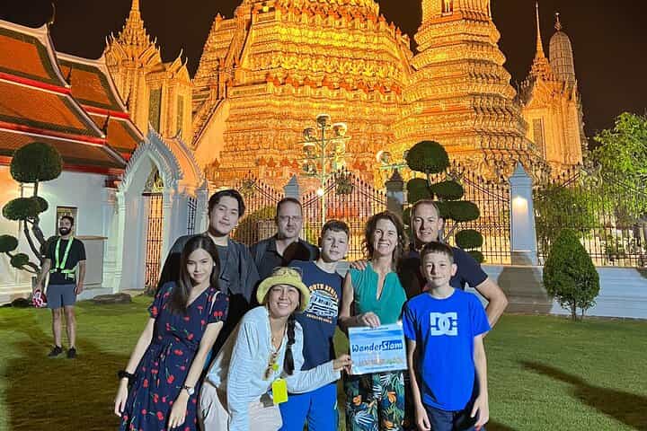 Tuk-tuk tour Bangkok by Night with Chinatown meal and hotel transfers