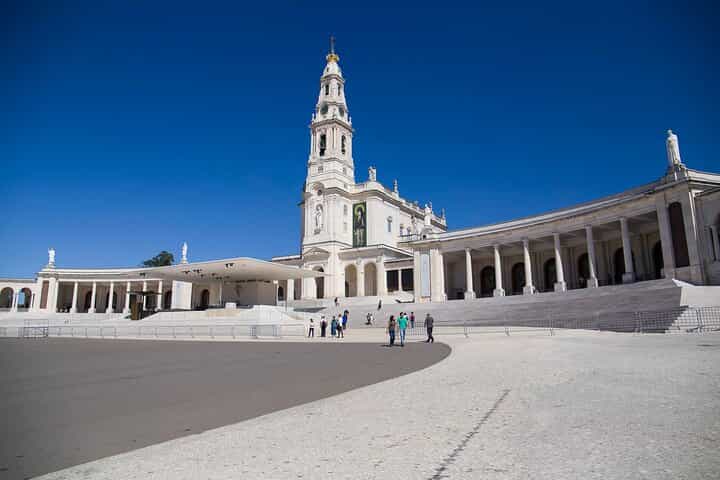 From Lisbon: Sanctuary of Fátima & the Little Shepherds Town Guided Tour