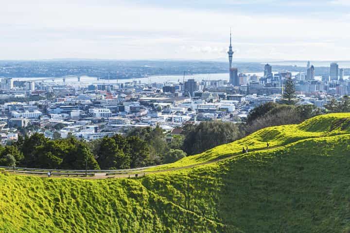  Private Auckland City tour including Mt Eden /Mt Victoria