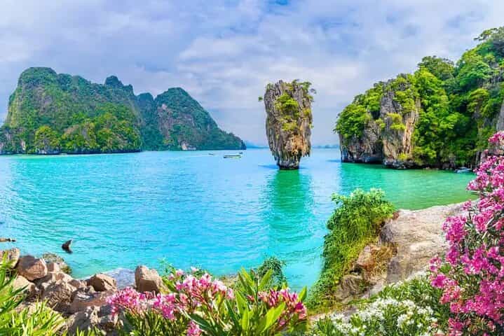 James Bond Island,Canoeing,Floating Village and Lunch from Phuket