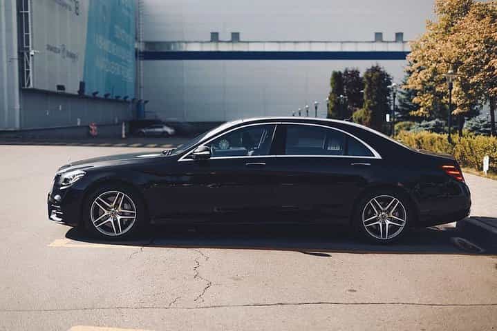Departure Private Transfer: Phoenix to Sky Harbor Airport PHX in Business Car