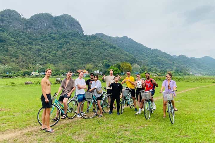 From Cat Ba: Boat Tour to Lan Ha Bay with Kayaking, Biking, Lunch