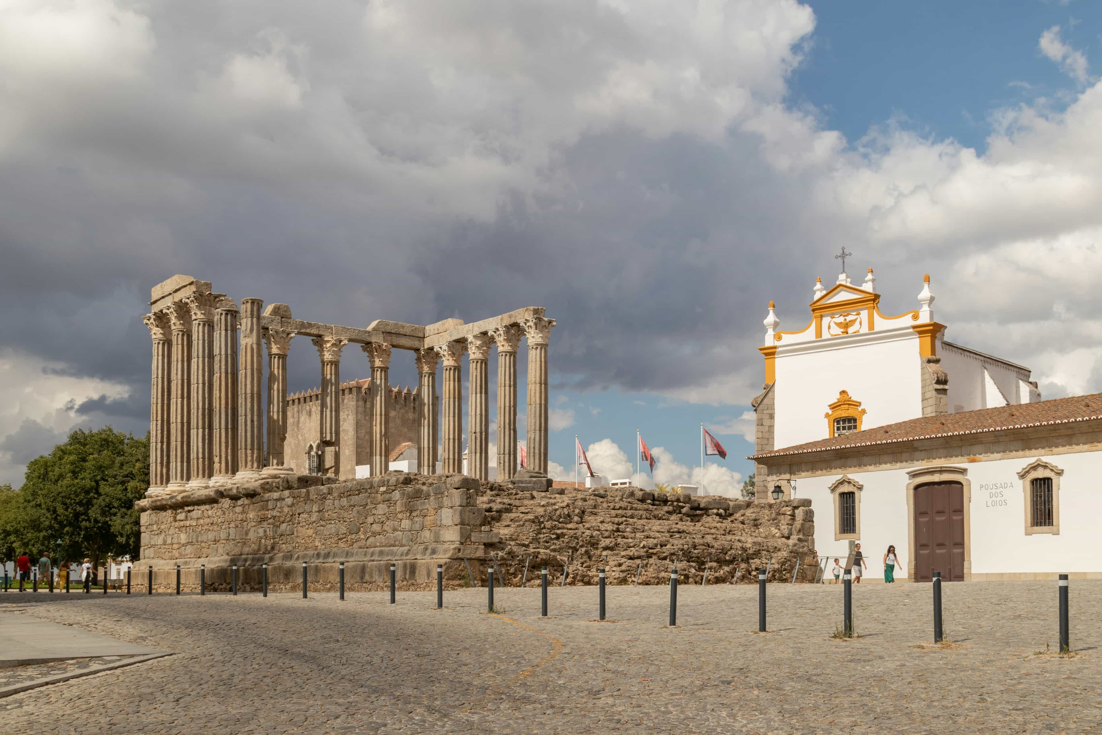 From Lisbon: Évora & Monsaraz Private Day Tour