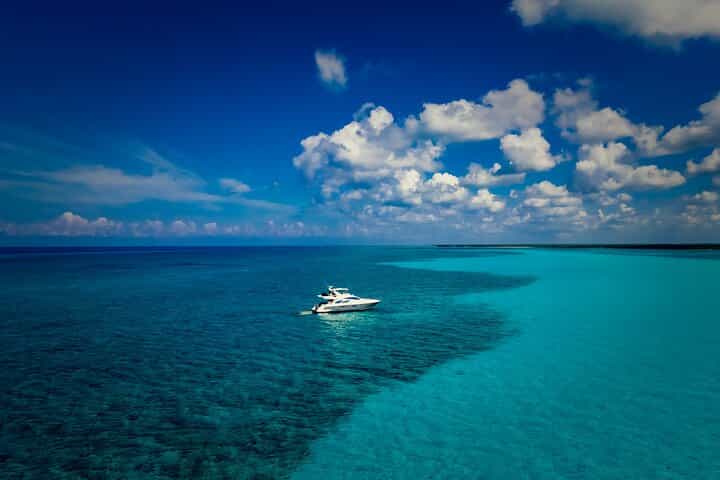 All inclusive Tulum: Aboard the Luxury Yacht 58' Azimut 