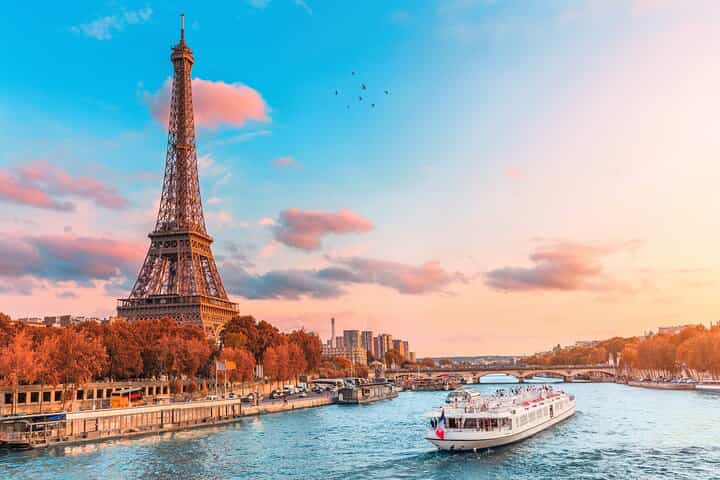Private direct transfer from Rotterdam to Paris