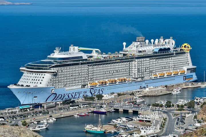 Explore Mykonos: Small-Group Tour with Cruise Port Pickup