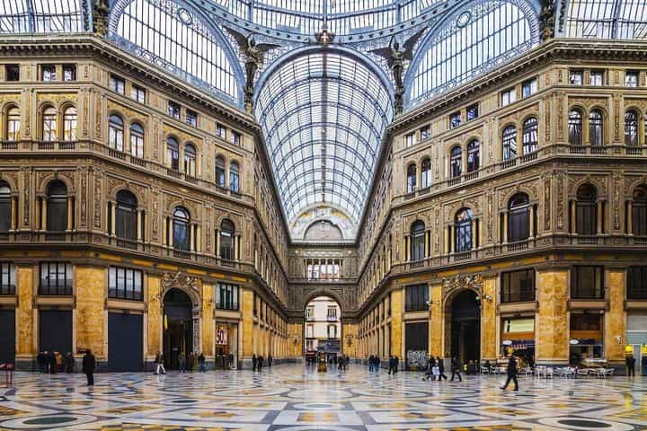 Naples panoramic tour and Monumental historic center.