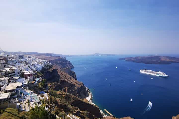 Santorini Private Tour Highlights 6h for Groups and Families