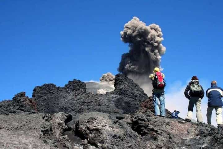 Half Day Guided Tour in Mount Etna (3000 meters)