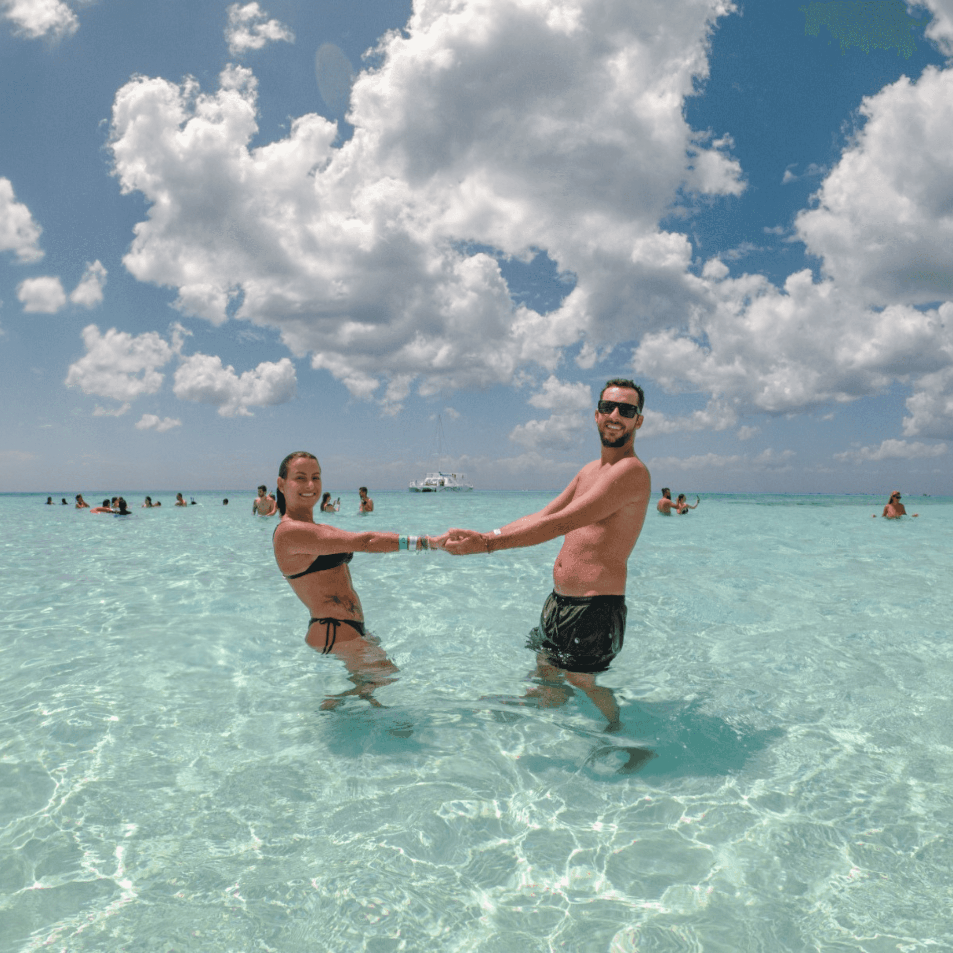 Excursion a Cozumel + Ferry + Snorkel Cielito + Bebidas+ Comida 
