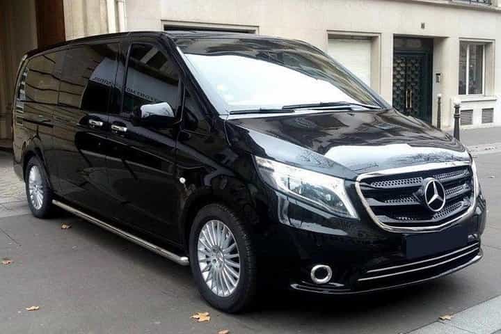 Arrival Private Transfer: Liverpool Airport LPL to Liverpool in Luxury Van