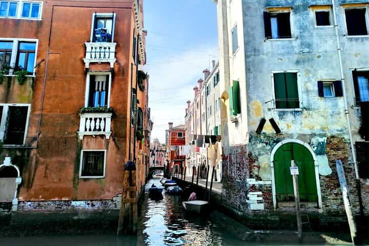 Venice Biennale Off: Hidden Pavilions & Art Events