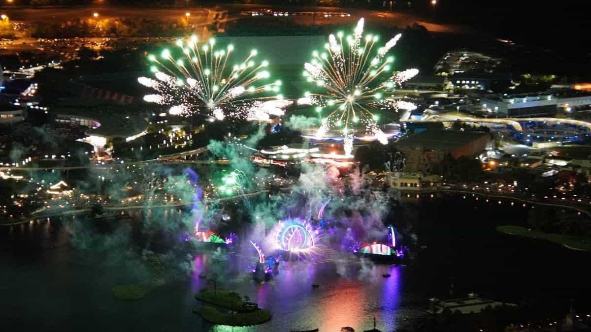 Limited Time Halloween & Christmas 77 Miles Fireworks Tour over all the Theme Parks