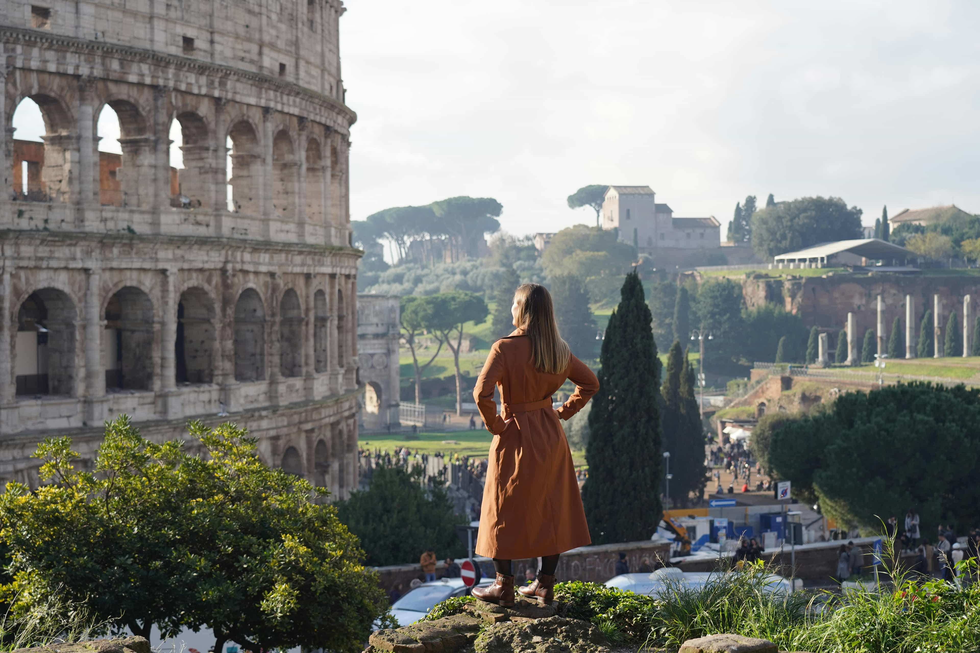 Private Colosseum, Roman Forum and Palatine Hill with Meeting Point