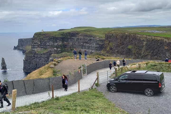 Private Cliffs of Moher & Wild Atlantic Way Tour -Transfer 