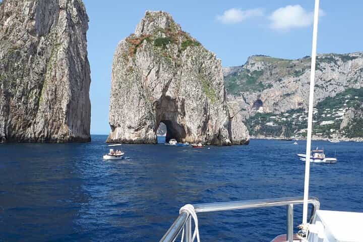 Capri Private Boat and Guided Tour No Stress Full Day Experience