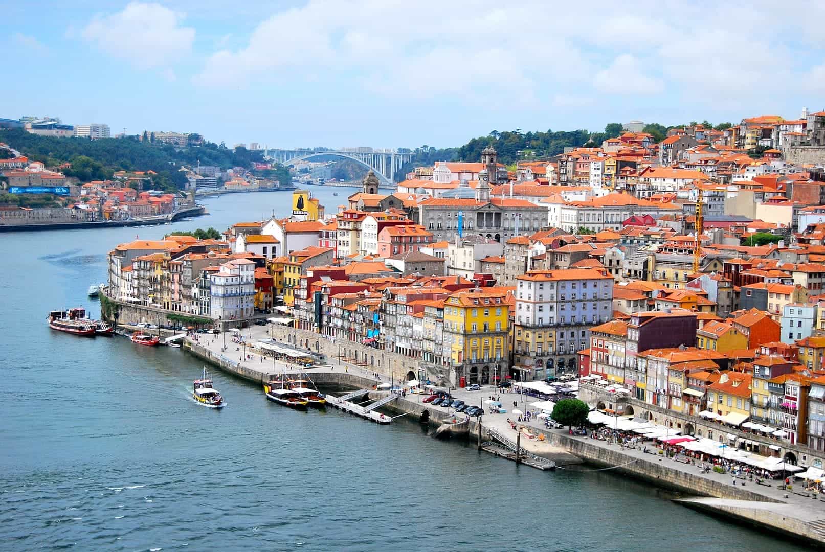 Porto "old town" Walking Tour with river cruise (Small-groups)