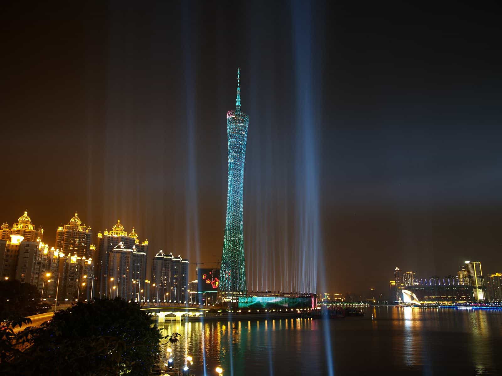 Guangzhou Private Night Tour to Lychee Bay, Beijing Road & Pearl River Cruise