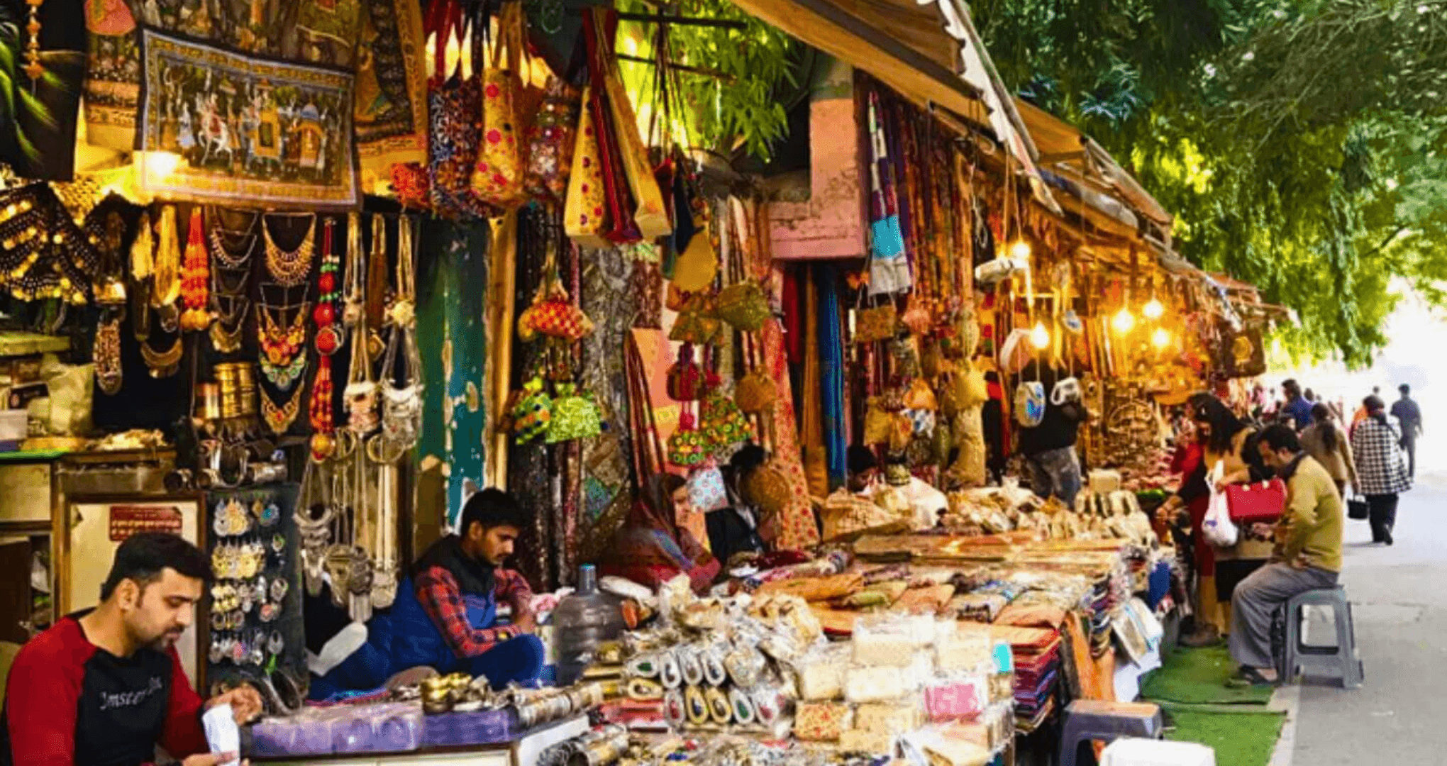 New Delhi: Cultural Walking Tour with Local Snacks 