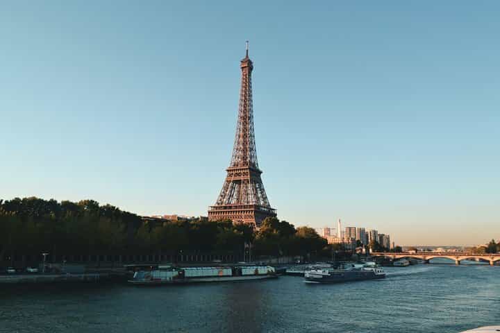 Eiffel Tower Private Tour with Summit Access