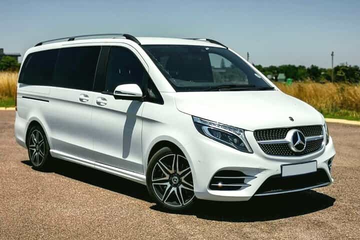 Airport Transfer: Johannesburg to Tambo Airport JNB by Luxury Van