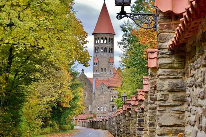 Luxembourg: Private Walking Tour with Local Guide