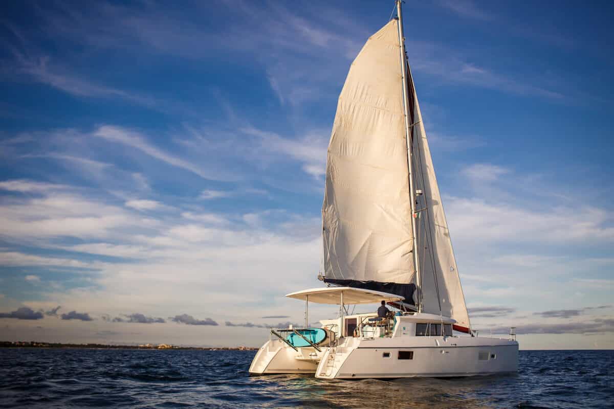 All Inclusive  4 hours DJ Evening Beat in 42' Catamaran Lagoon