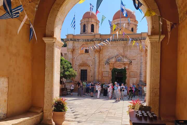 Chania: Old Town, Public Market, Hill of Prophet Elias, Agia Triada