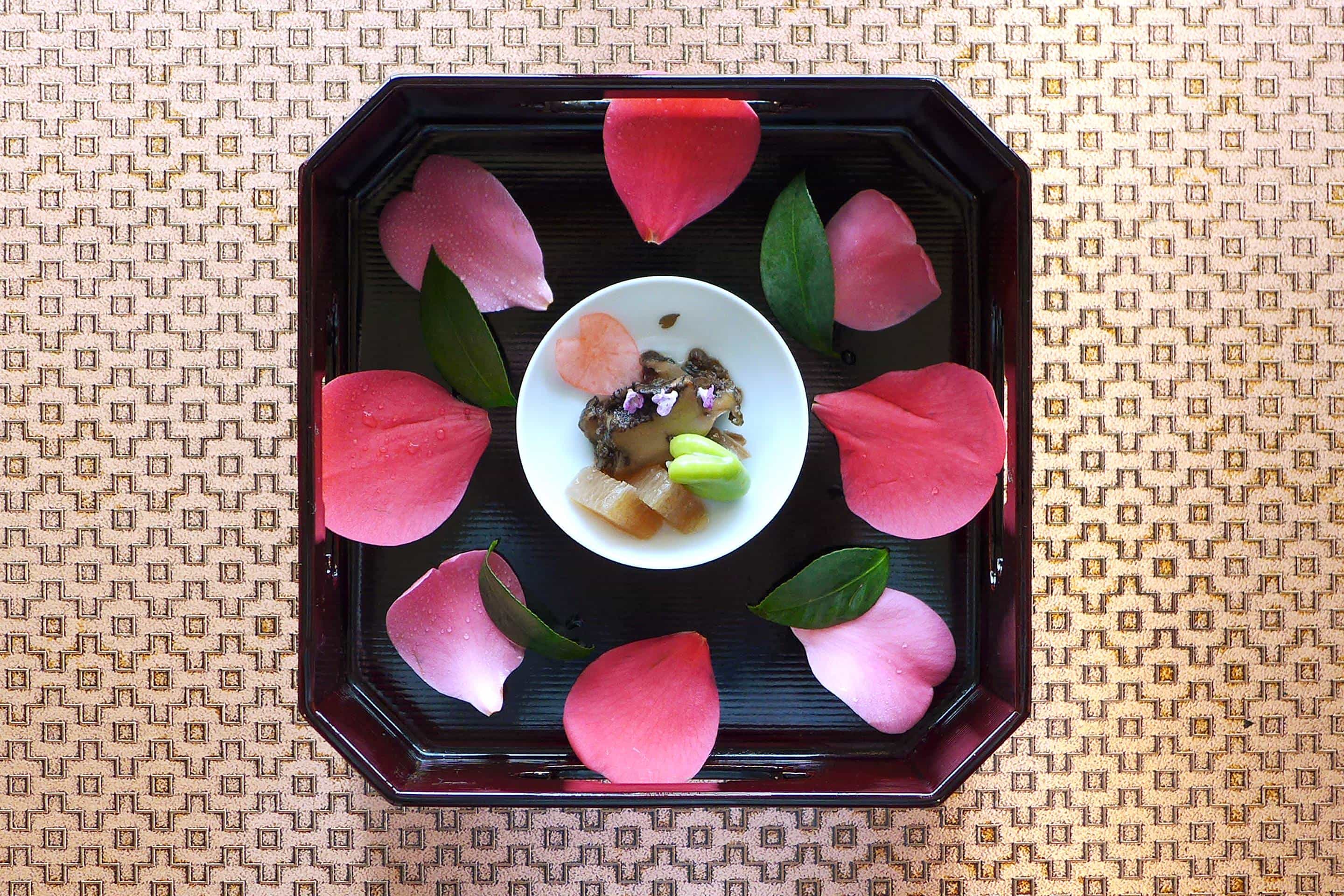 トワイライトクルーズと割烹で舌鼓を打つ「粋に過ごす尾道の夕べ」