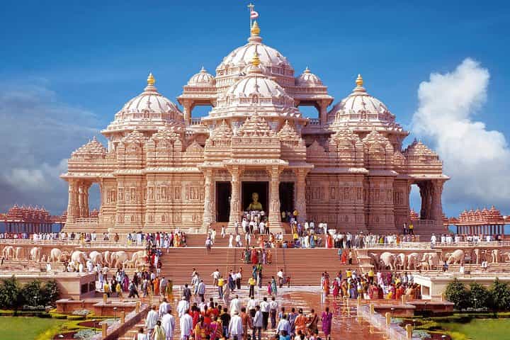  Private Tour of Akshardham Temple, Lotus Temple & Iskcone Temple in Delhi