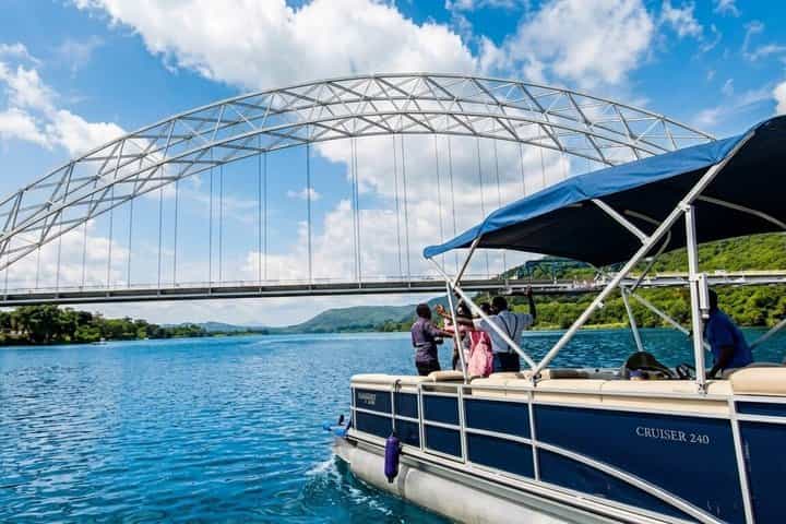 Shia Hills Safari & Akosombo Boat Cruise Day Tour