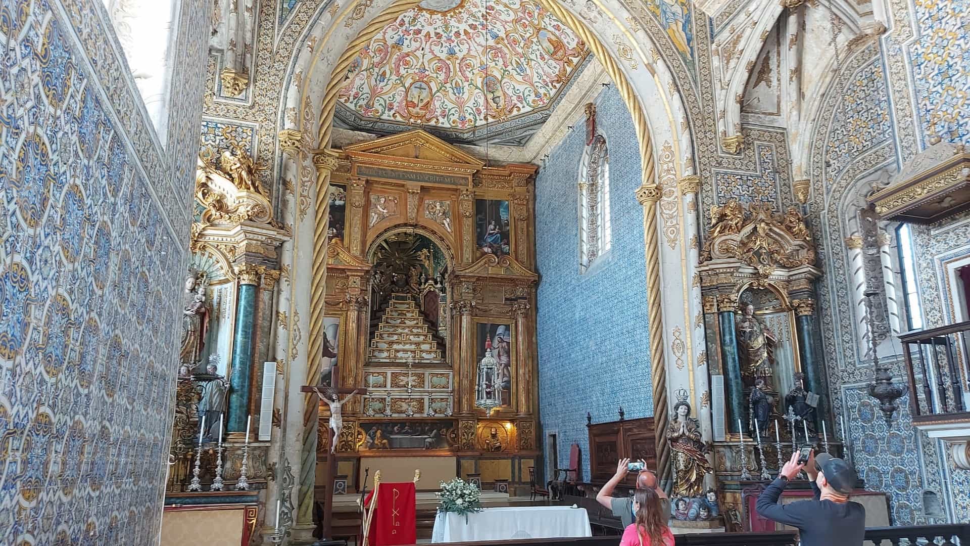 Coimbra Private Day Tour from Porto with University and Machado de Castro