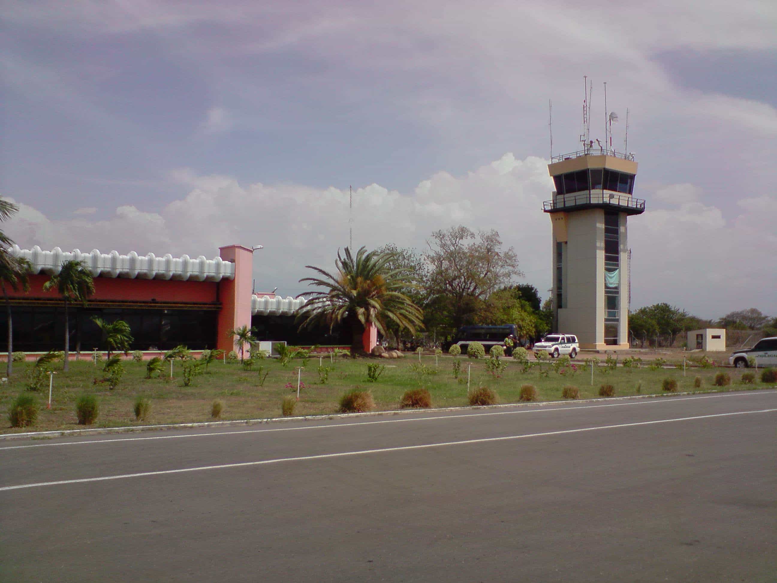 Traslado Alojamiento al  Aeropuerto Internacional Alfonso López Pumarejo - Valledupar 