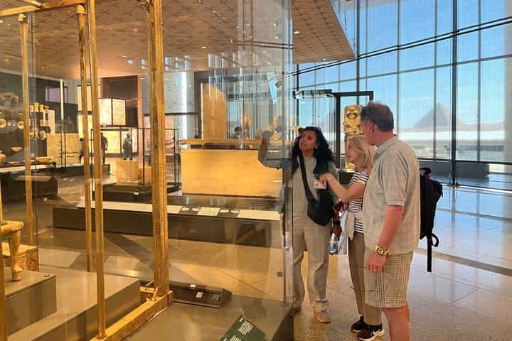 GEM & Giza Pyramids Tour with Female Egyptologist Guide.