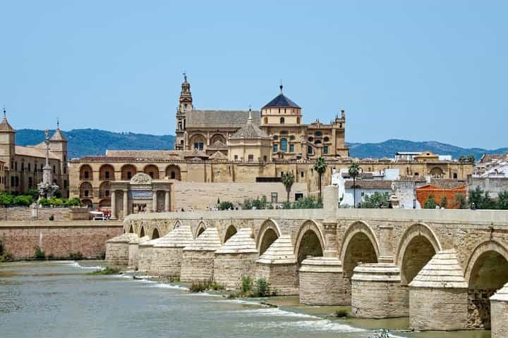 Cordoba Essentials: Roman Bridge Alcazar & Mosque Cathedral