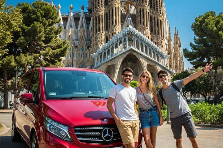 Best of Barcelona: semi-private tour with Port/Hotel pickup