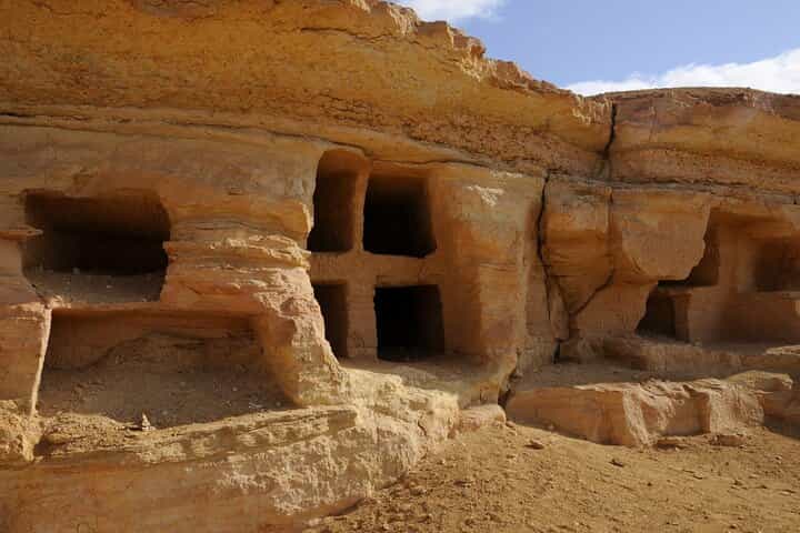 Mountain of the Dead Multi Day Tour From Cairo