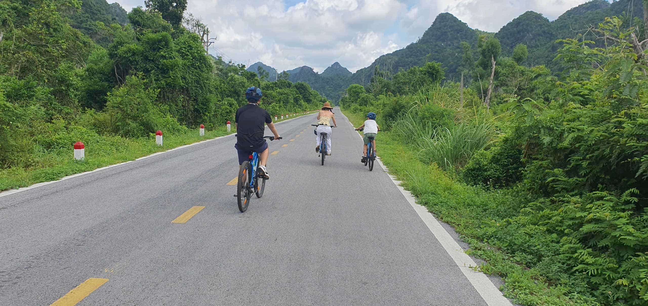 Easy Rider Cat Ba - National Park & Caving 02 hours