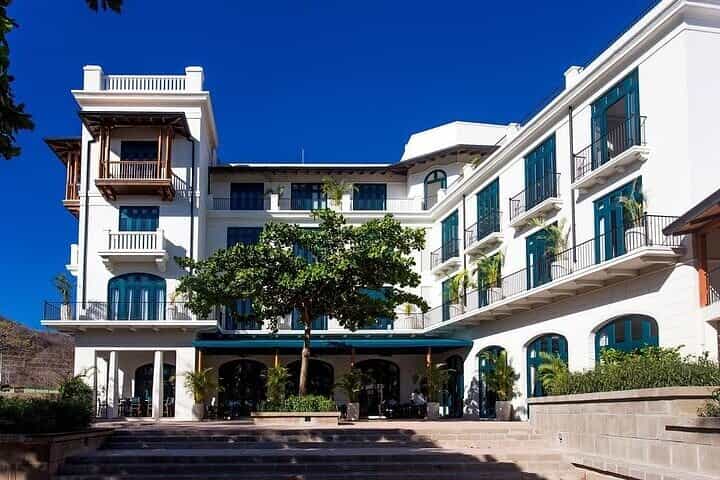 Private Transportation from and to the Airport to Hotel Santarena