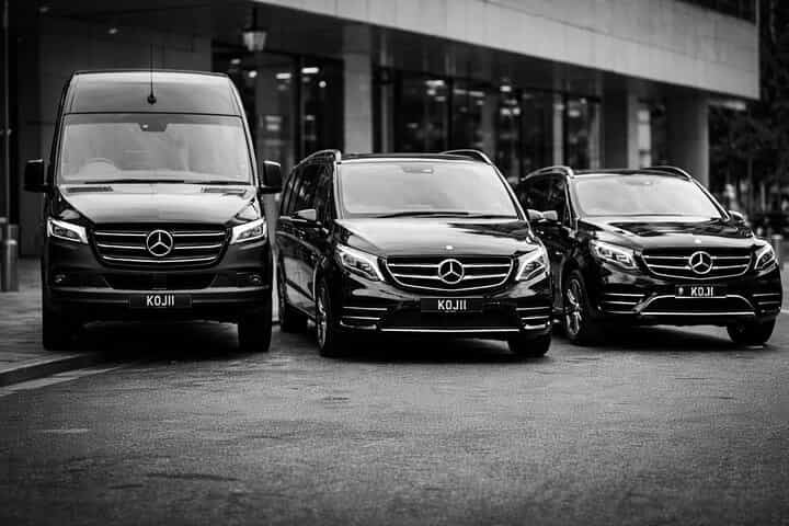 Melbourne CBD/City to MEL Airport Private Transfer 4 or more