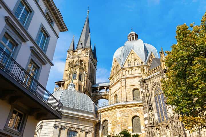 Aachen Scavenger Hunt and Highlights Self Guided Audio Tour