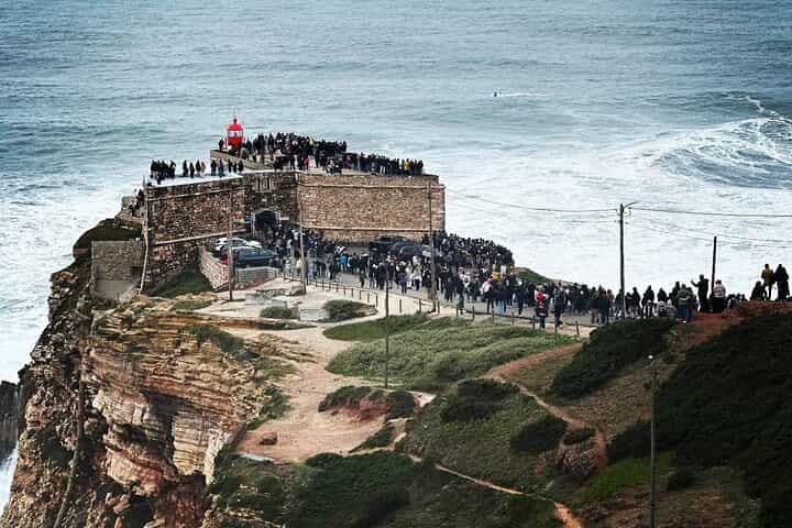 NAZARÉ Big Waves Experience + OBIDOS - Private Tour from Porto