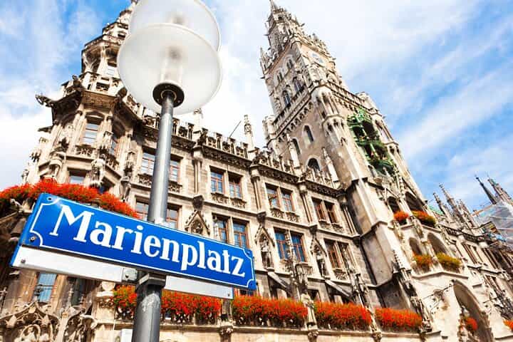 Munich Scavenger Hunt & Highlights Self-Guided Walking Tour