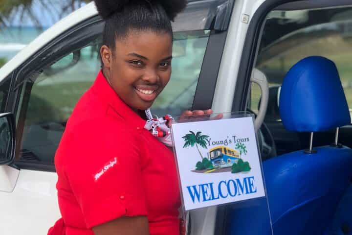 Montego Bay Roundtrip Luxury Transfer with Lounge Access