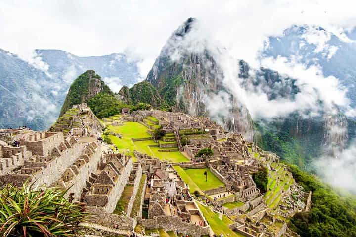 2 Day Sacred Valley and Machu Picchu Guided Tour from Cusco