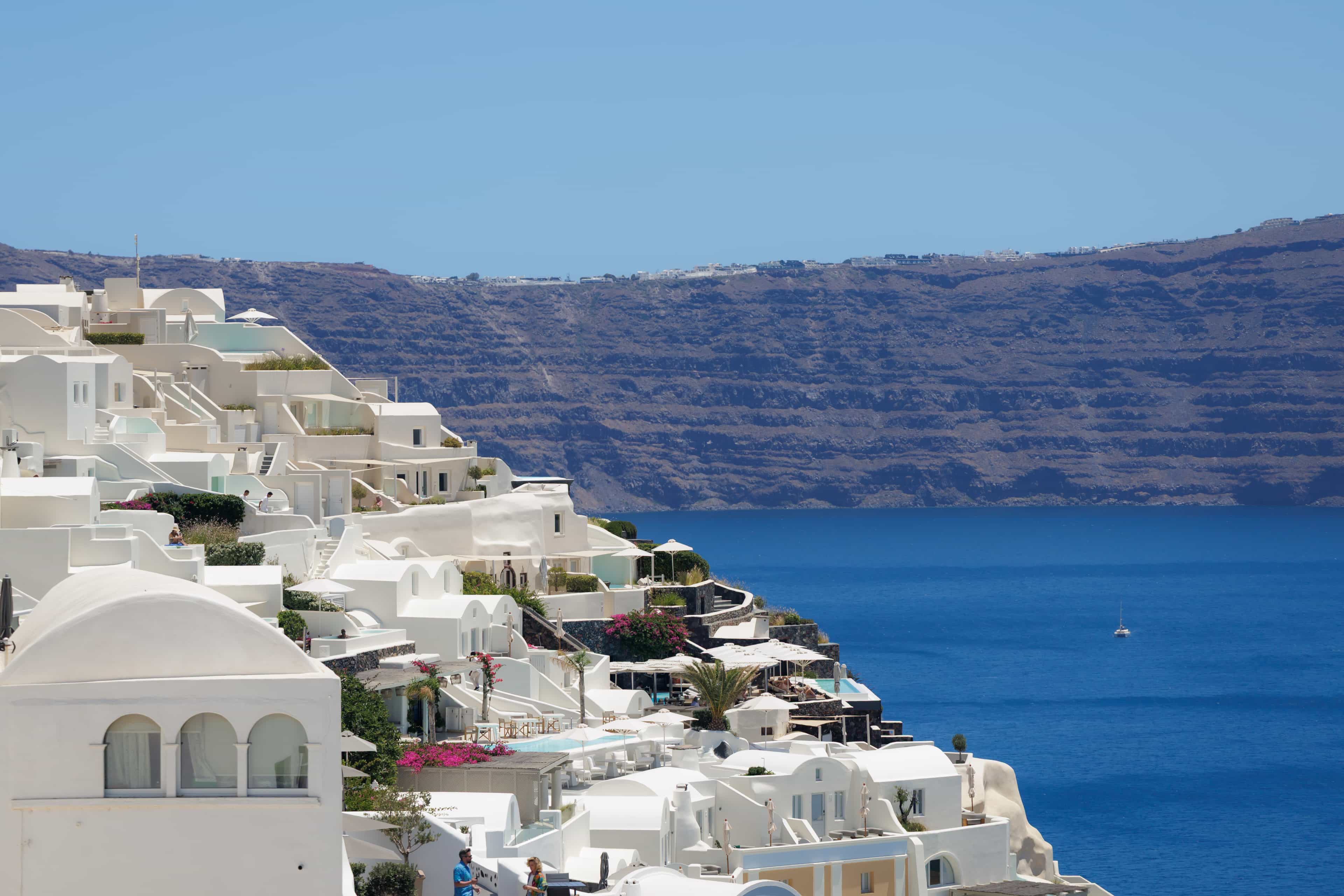 Santorini essence, a five senses journey 