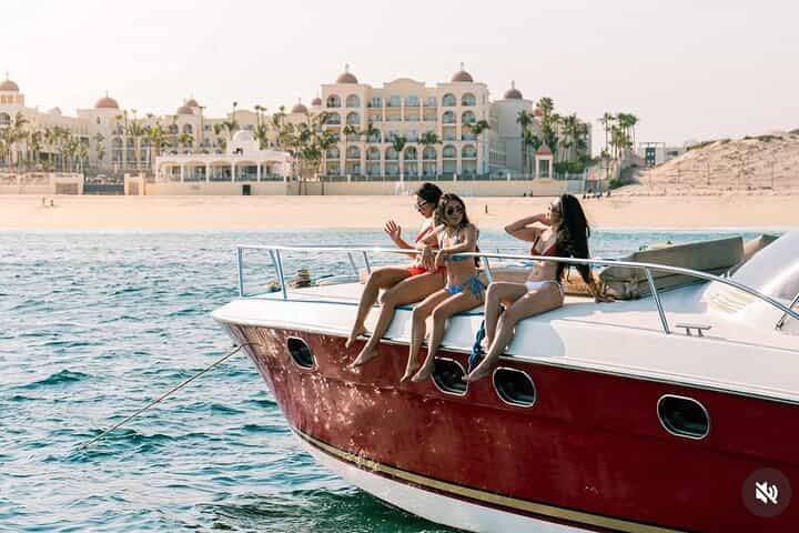 Cabo San Lucas Luxury Yacht to El Arco with Snorkeling Stop